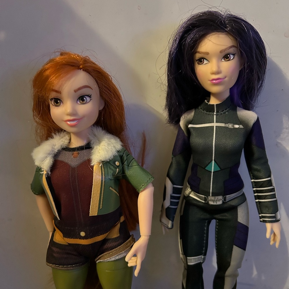 Marvel Quake & Squirrel Girl Dolls